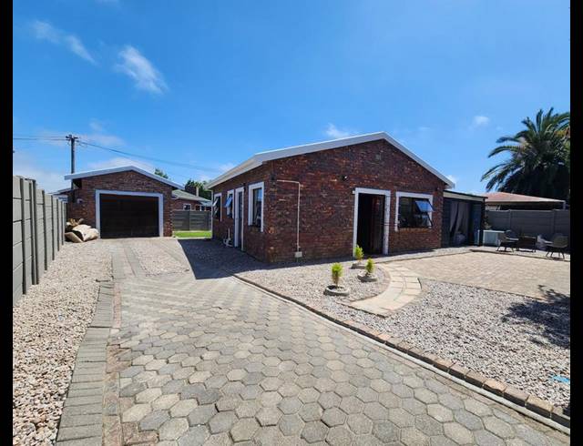 3 BEDROOM HOUSE FOR SALE IN GEORGE SOUTH